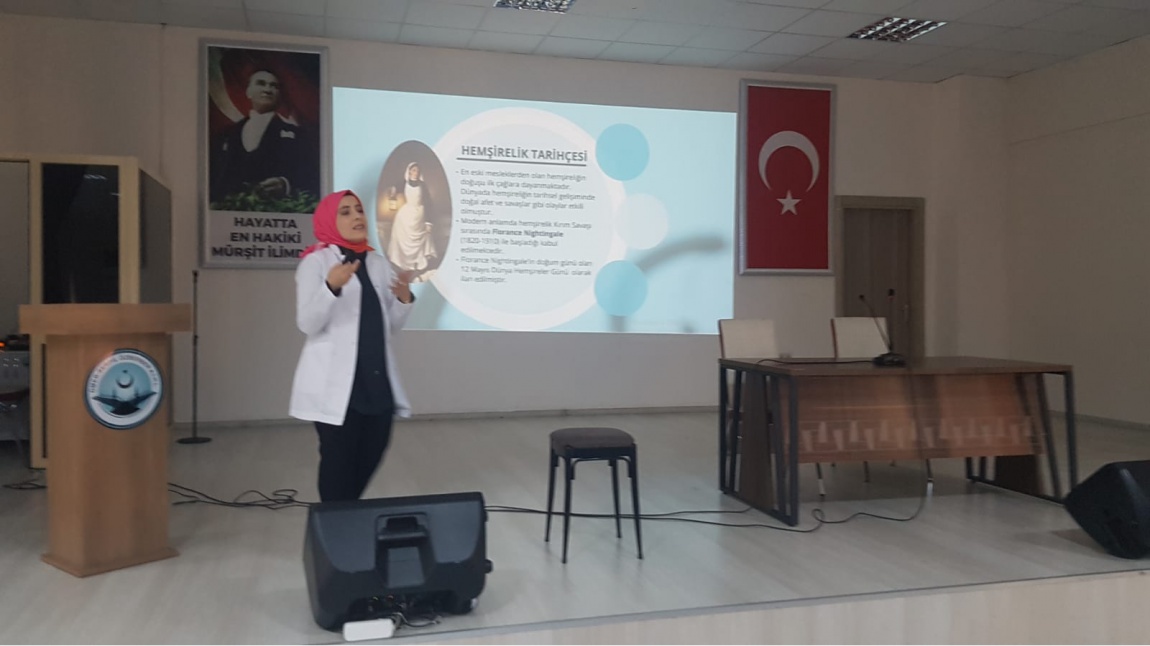 Meslek Tanıtım Günleri 2 (Ayşenur BAYRAM-Hemşire)